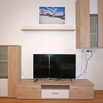 Dawin By Interhome Strengen
